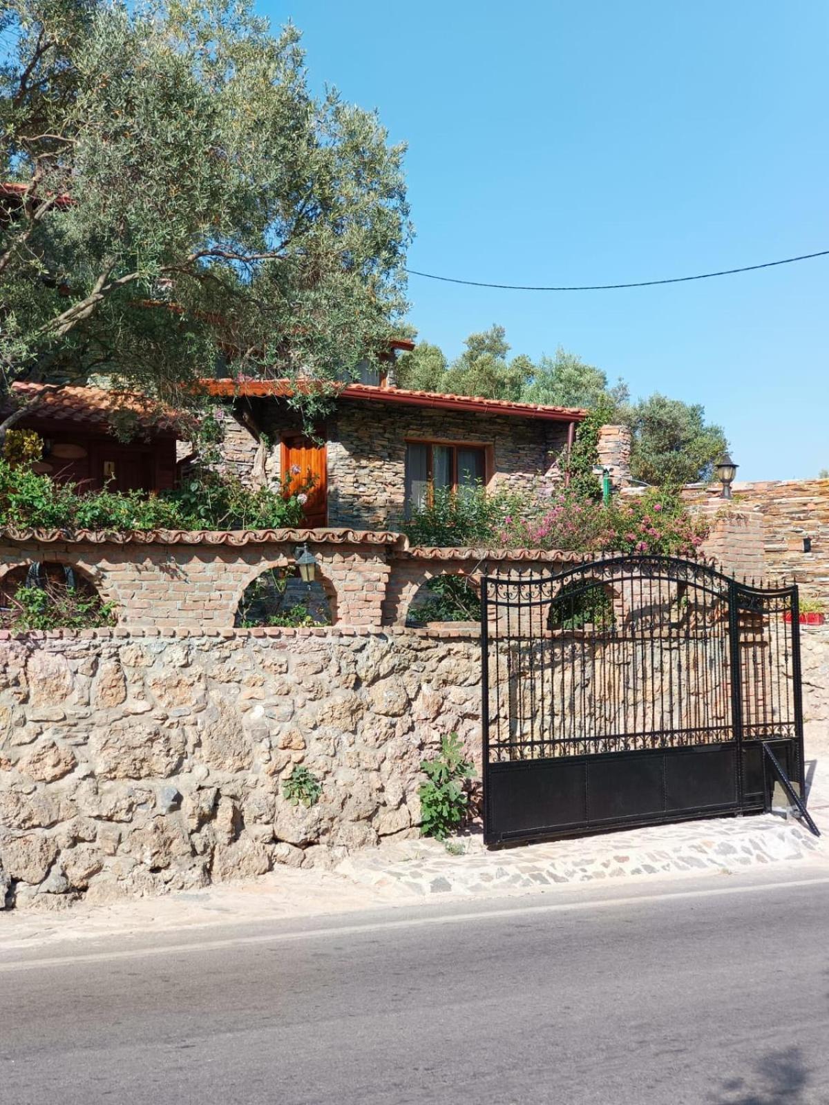 סלצ'וק Sirince Klaseas Hotel&Restaurant מראה חיצוני תמונה